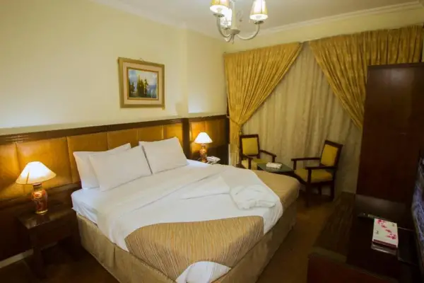 Anwar Al Zahraa Hotel 7